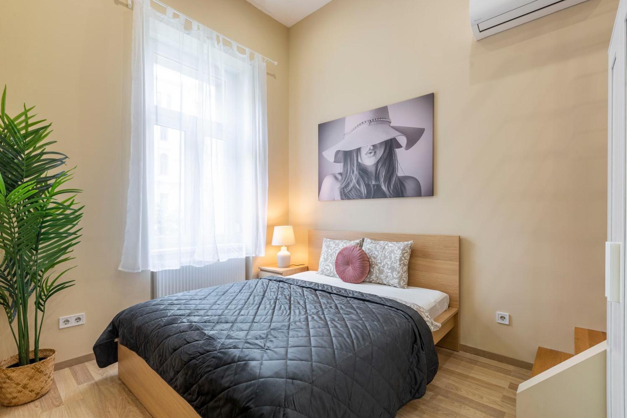 Spacious Bajcsy Residence In The Heart Of Budapest Eksteriør bilde
